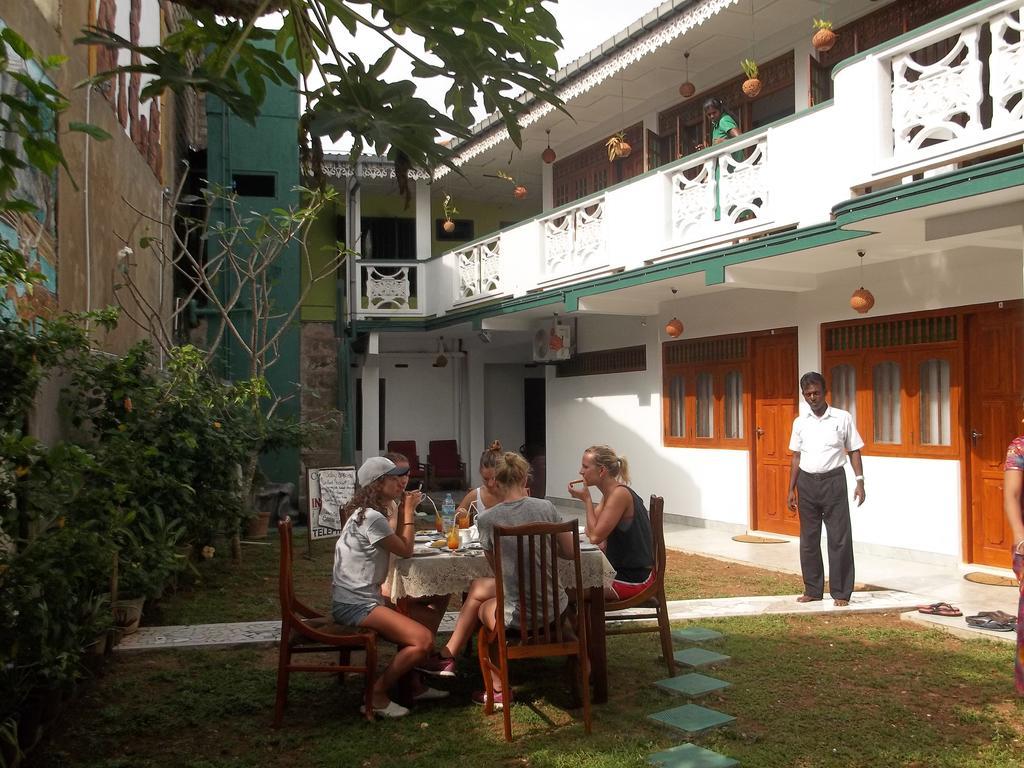 Srilanka Ayurveda Hotel Hikkaduwa Buitenkant foto